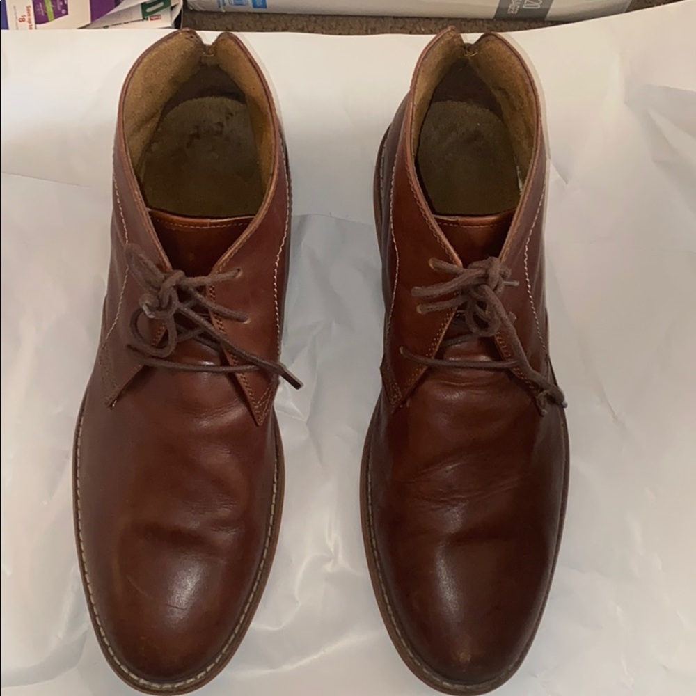 Men’s leather Chukka boots